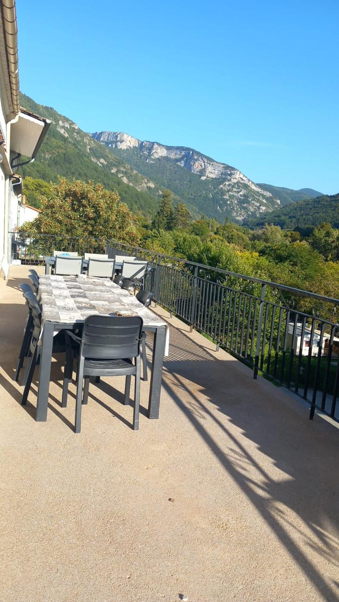 appartement 135m2 ,terrasse 45m2, 2 à 8 personnes Châtillon-en-Diois Extérieur photo